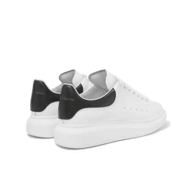 Alexander McQueen 厚底牛皮板鞋534278WHGP5 黑尾麂皮：圖片 3