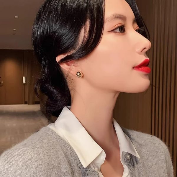 簡約復古港風耳環女時尚網紅氣質耳環925銀針高級韓國耳飾：圖片 2