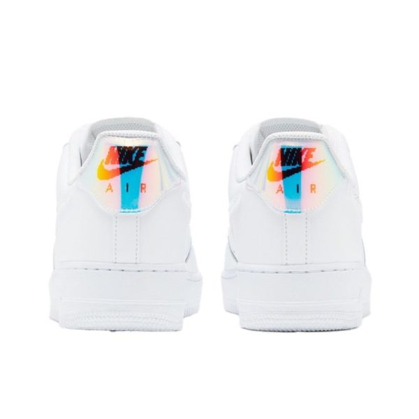 Nike Air Force 1 Iridescent Pixel 低筒/白色/彩虹像素：圖片 3